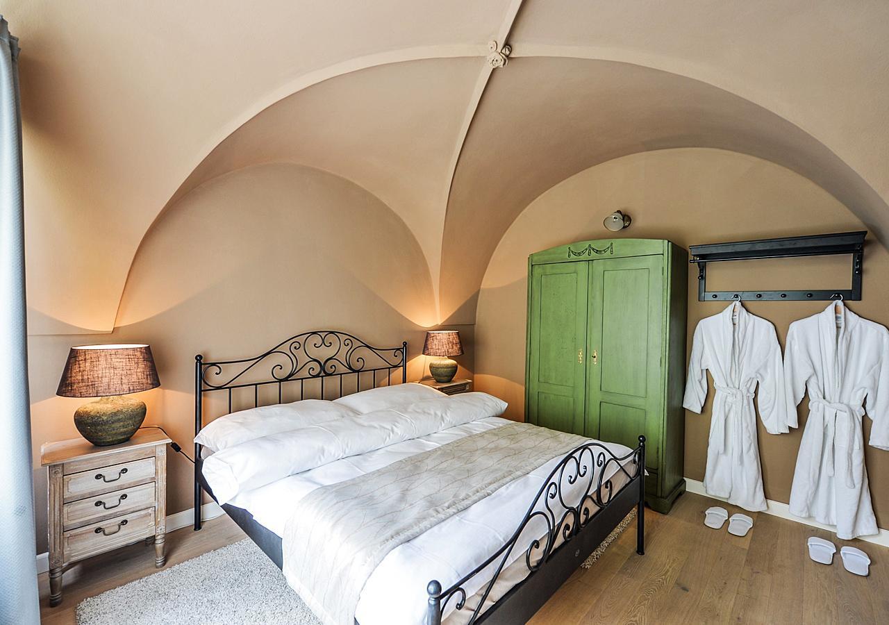 Historical Apartment Between Prague Castle And Charles Bridge Ngoại thất bức ảnh